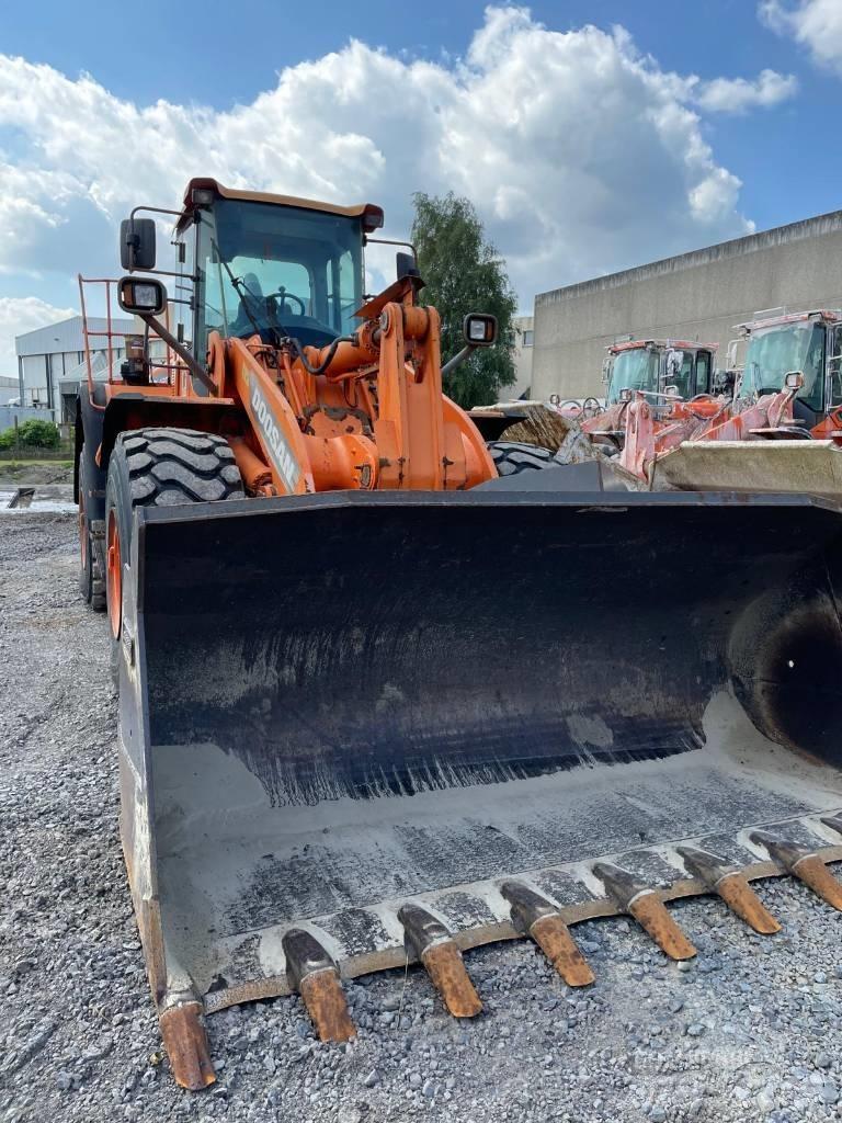 Doosan DL 420 轮式装载机