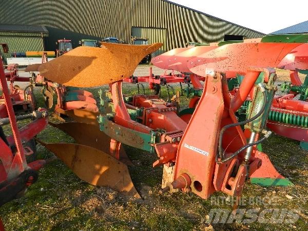 Kverneland 3 双向犁