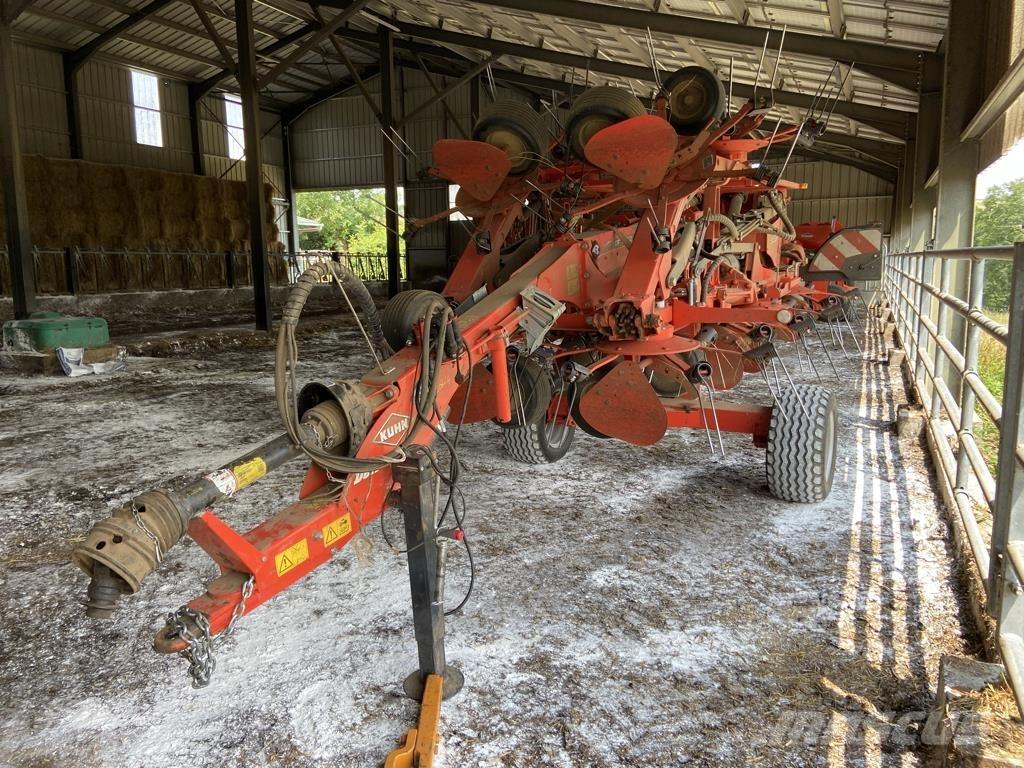 Kuhn GF 13012 T 犁耙和摊草机