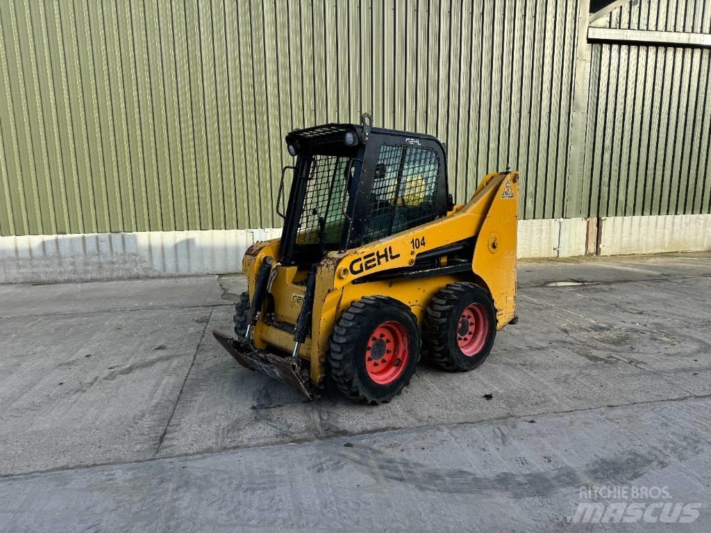 Gehl R 165 滑移装载机