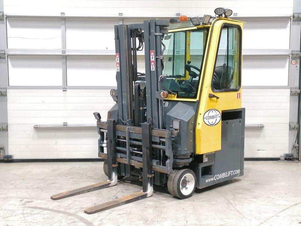 Combilift CBE2500 侧卸式铲车