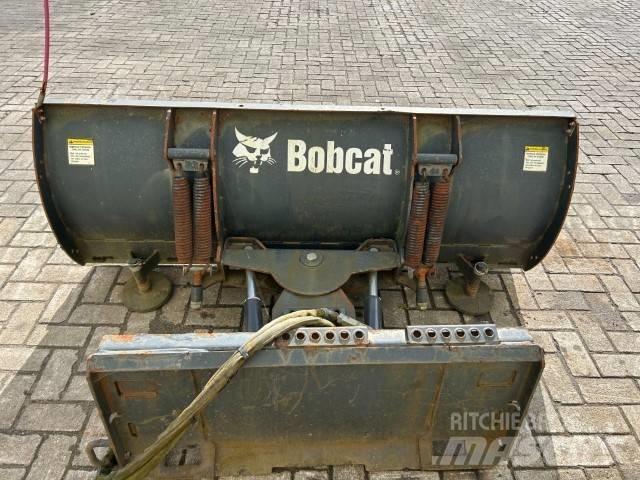 Bobcat 72 Snow Blade 滑移装载机