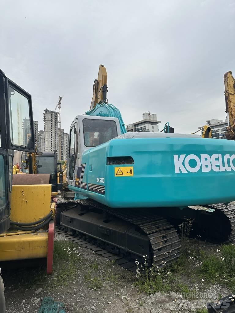 Kobelco SK 200 履带挖掘机