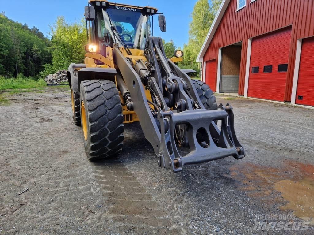 Volvo L 110 H 轮式装载机