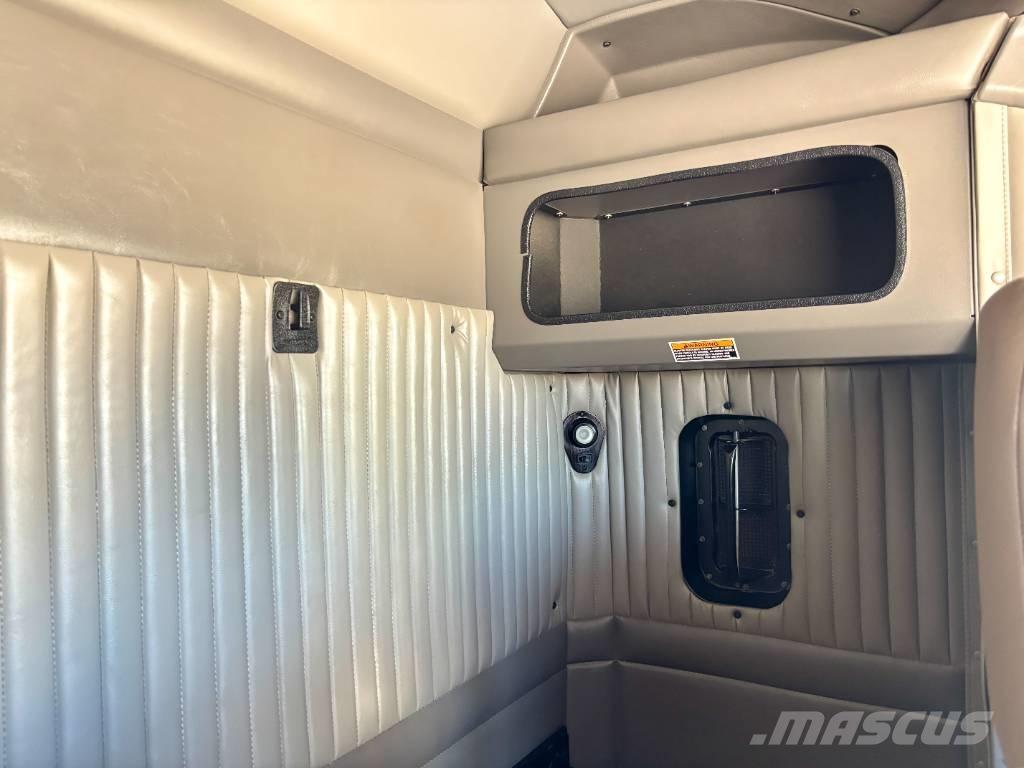 Kenworth T 800 牵引车