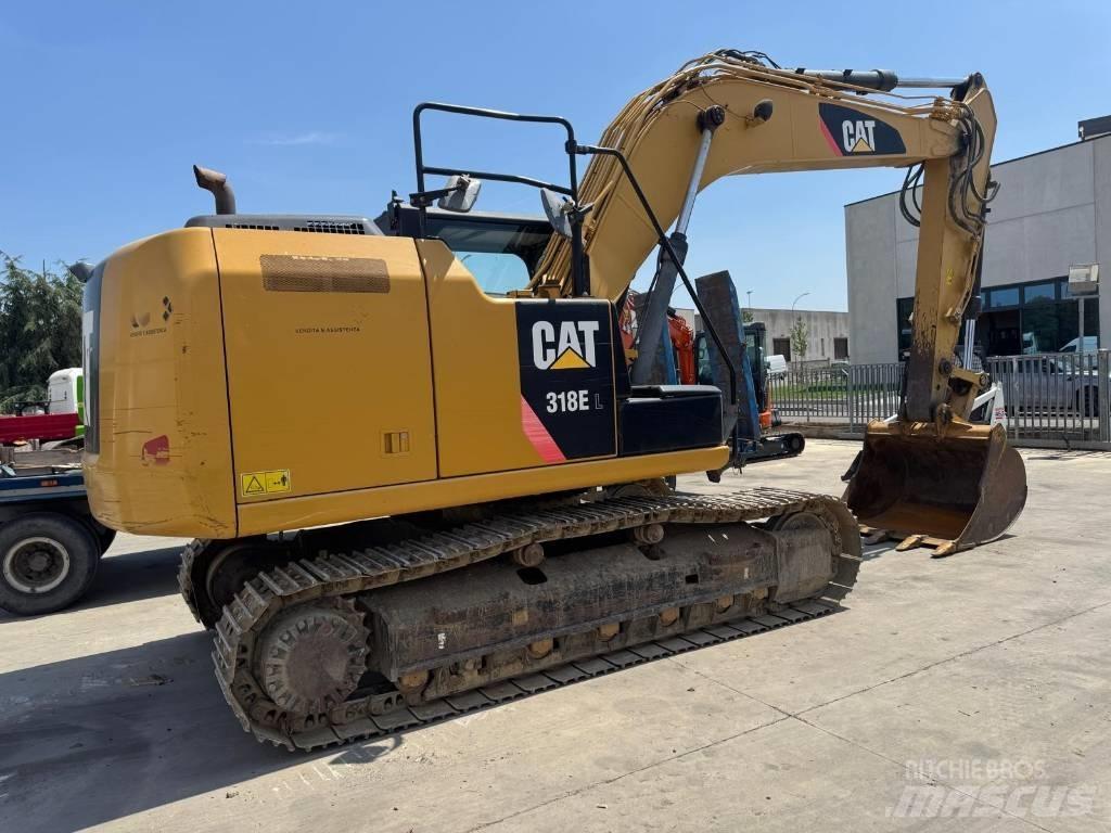 CAT 318E 履带挖掘机