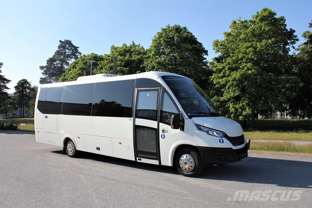 Iveco Rosero First 校车