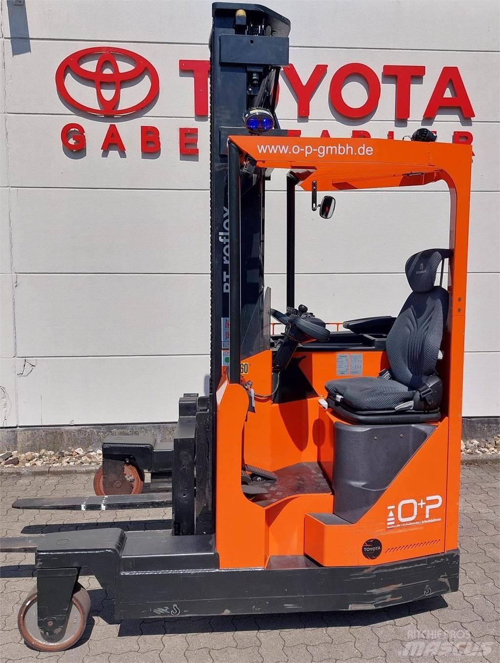 Toyota FRE270 四轮前移式叉车