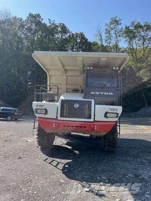 Astra RD32C 刚性自卸车