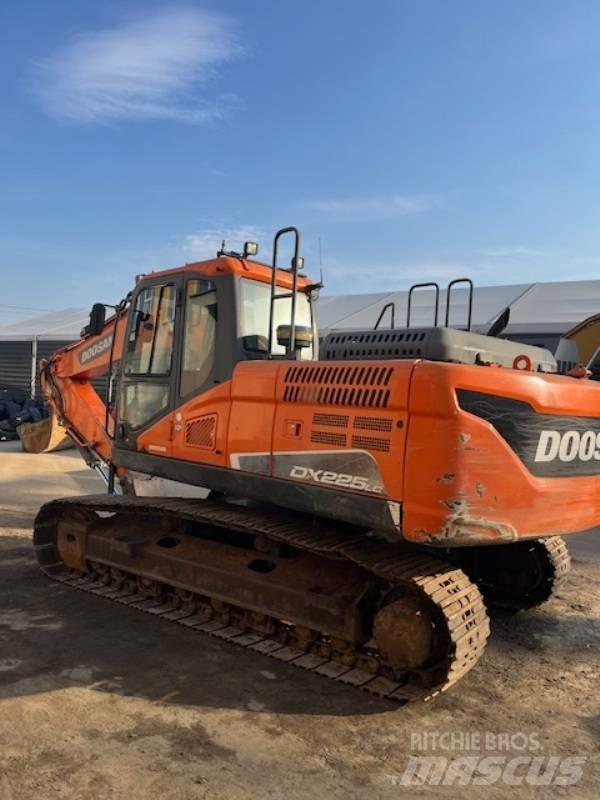 Doosan DX 225 LC-5 履带挖掘机