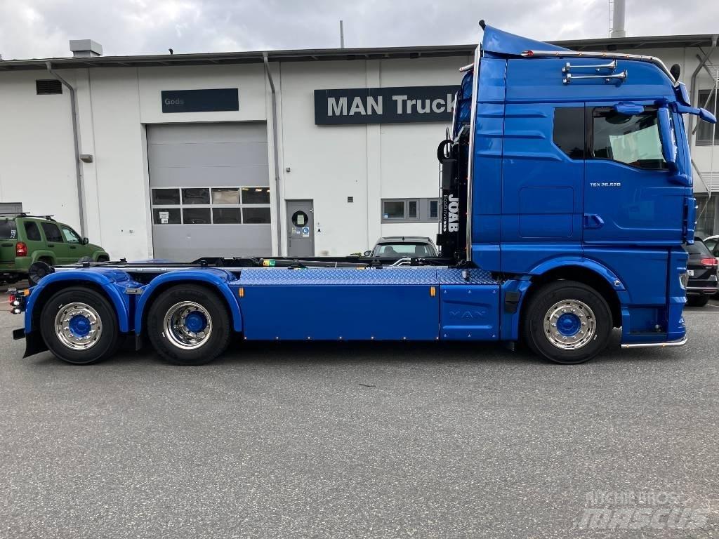 MAN TGX 26.510 工程吊钩车
