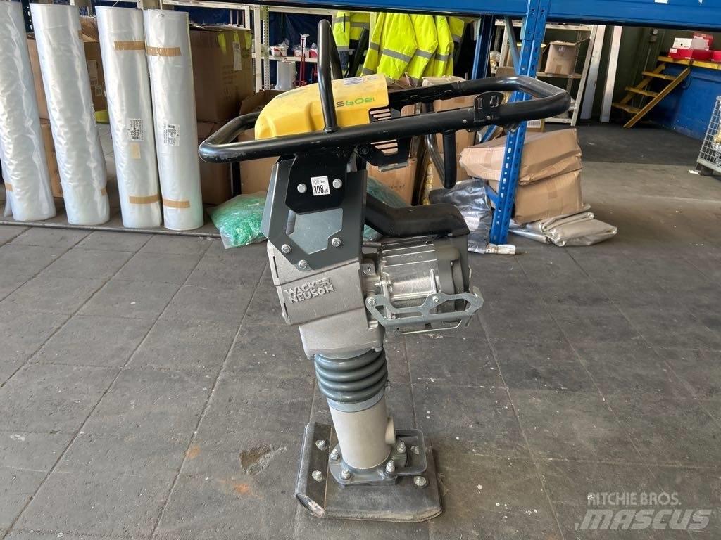 Wacker Neuson AS60e 匝道机