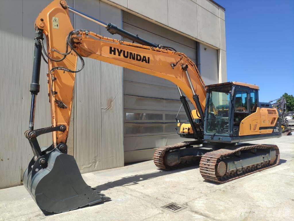 Hyundai HX 220 履带挖掘机