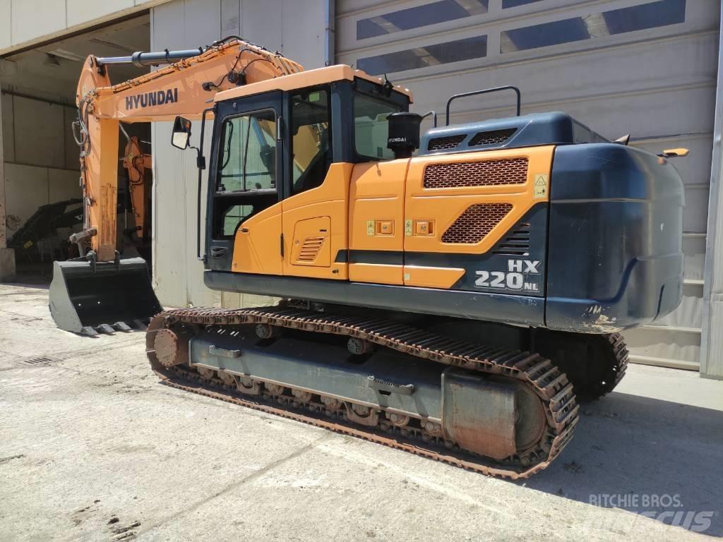 Hyundai HX 220 履带挖掘机