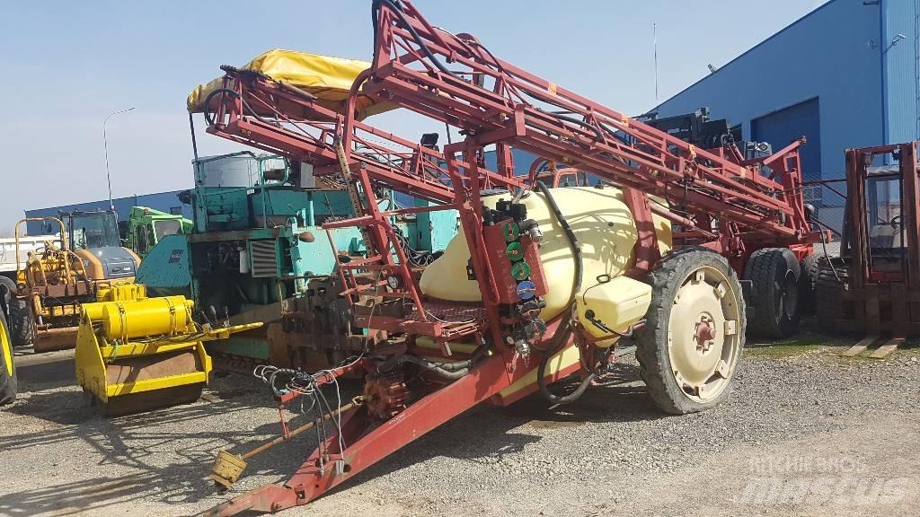 Hardi Commander 2200 喷雾器