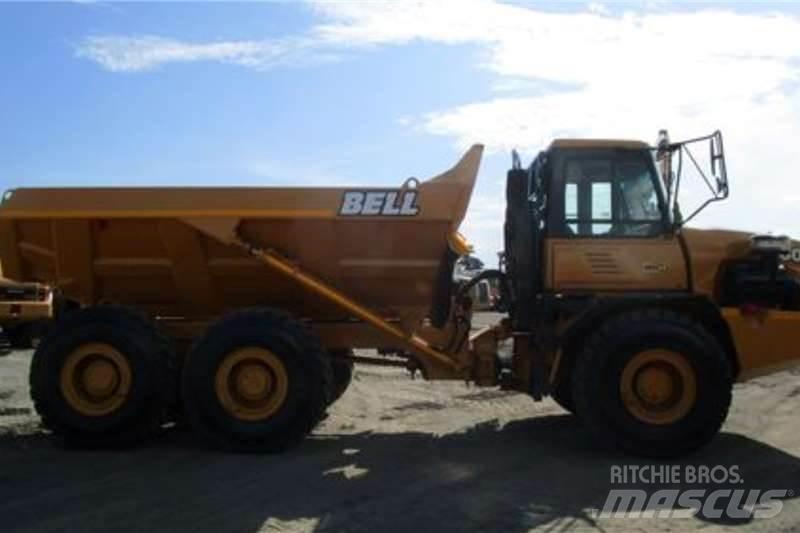 Bell B30D 铰接式自卸车