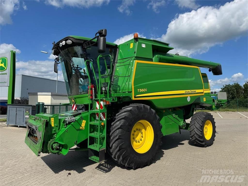 John Deere T560 HM 联合收割机