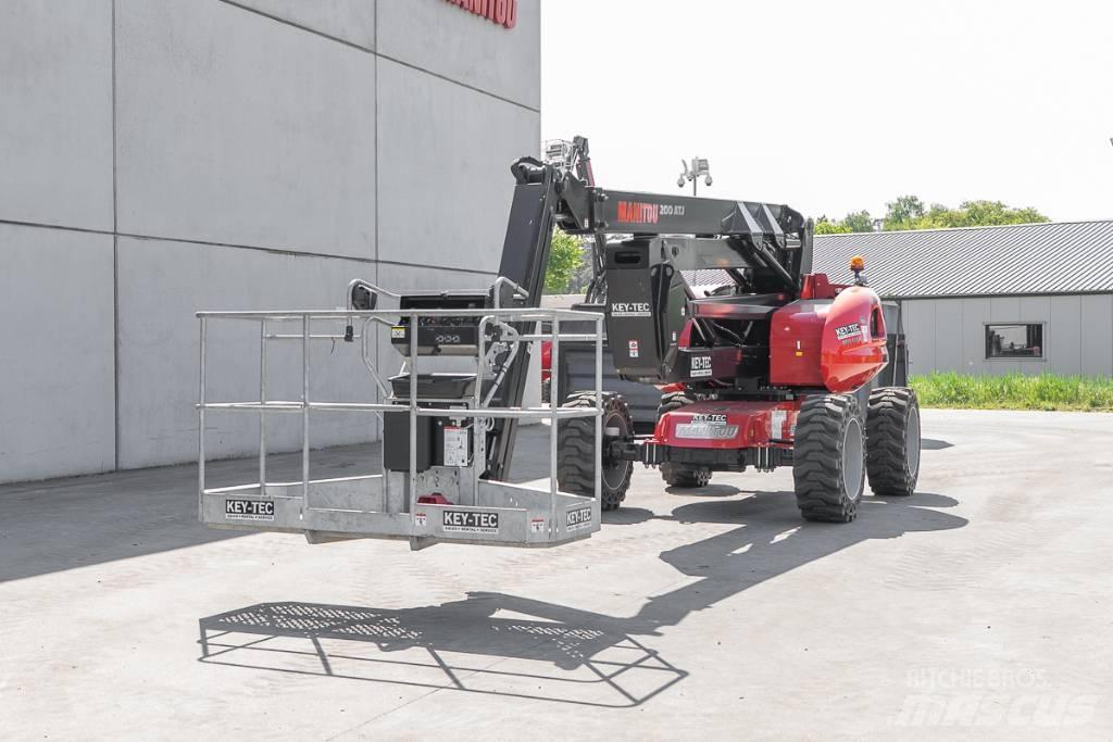 Manitou 200 ATJ 曲臂高空工作平台