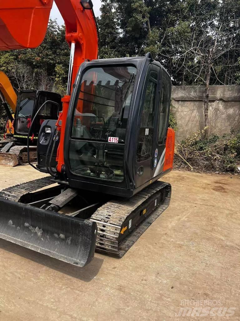 Hitachi ZX 60 小型挖掘机