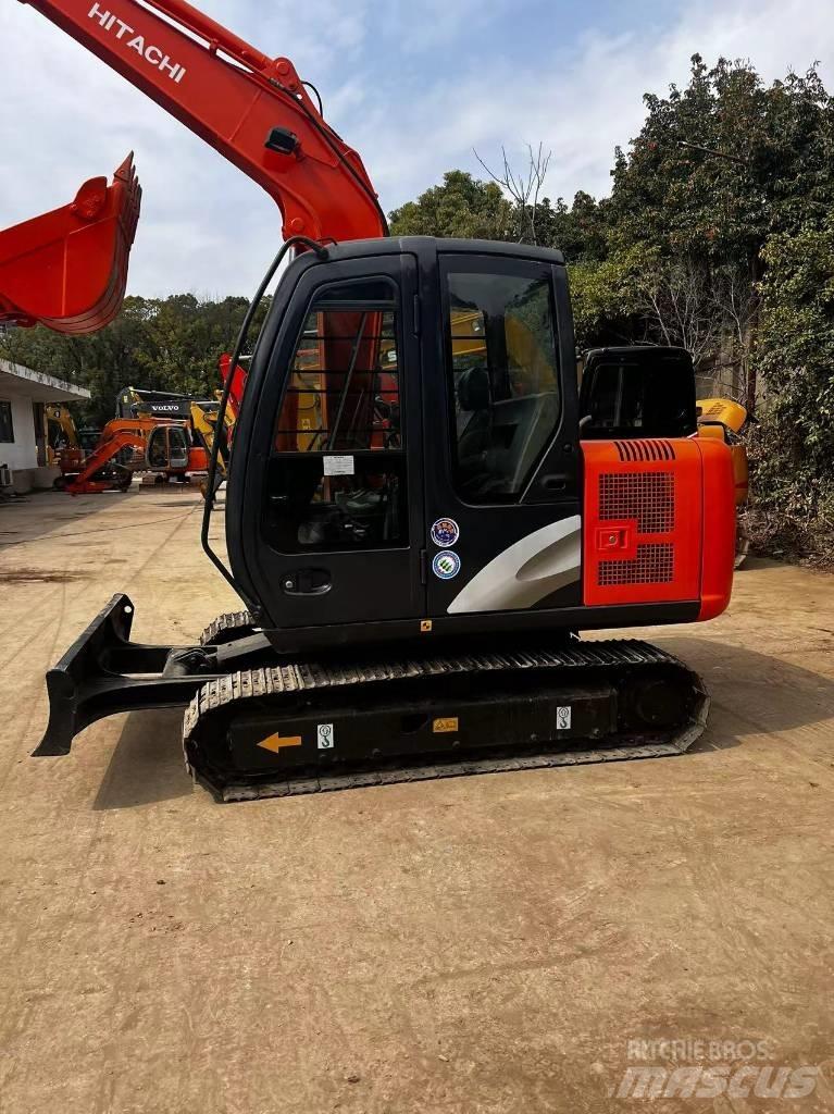 Hitachi ZX 60 小型挖掘机