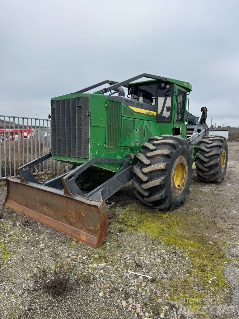 John Deere 748 粉碎机