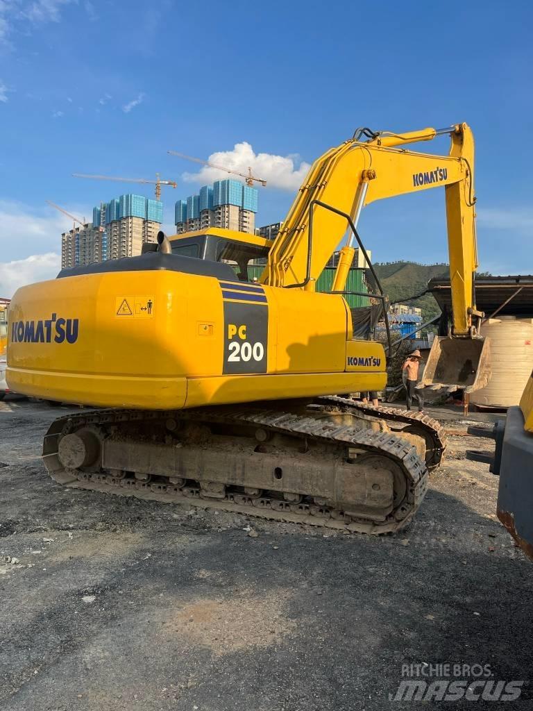 Komatsu PC 200-7 履带挖掘机