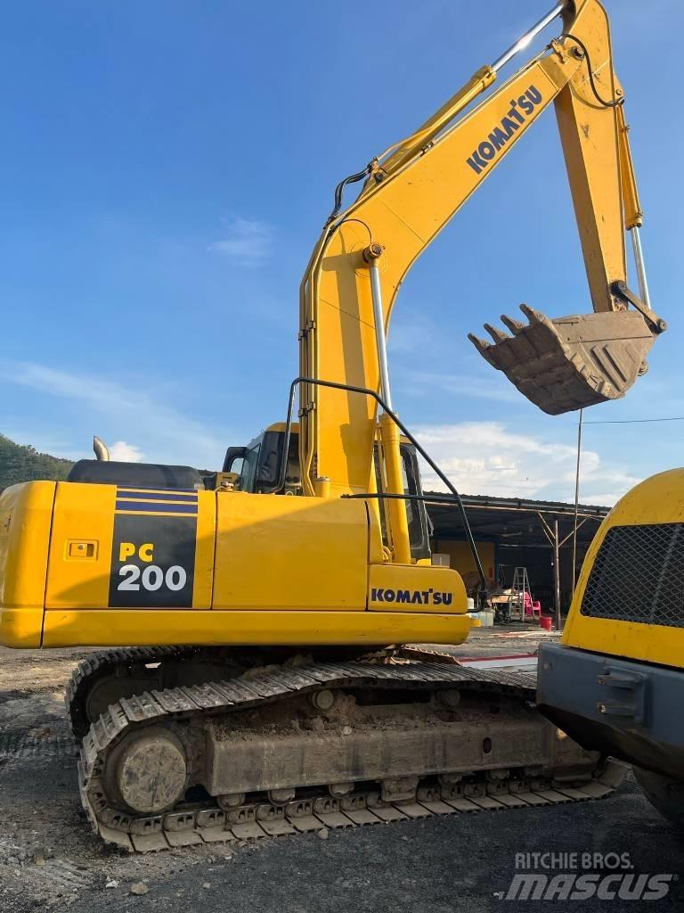 Komatsu PC 200-7 履带挖掘机