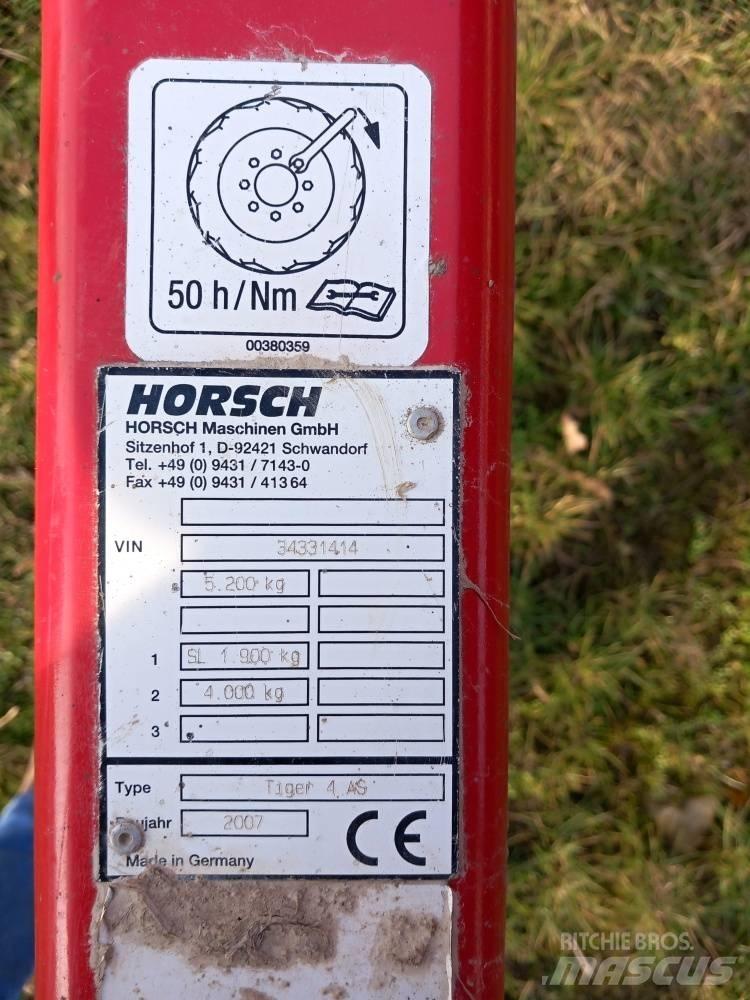 Horsch Tiger 4 AS 凿犁