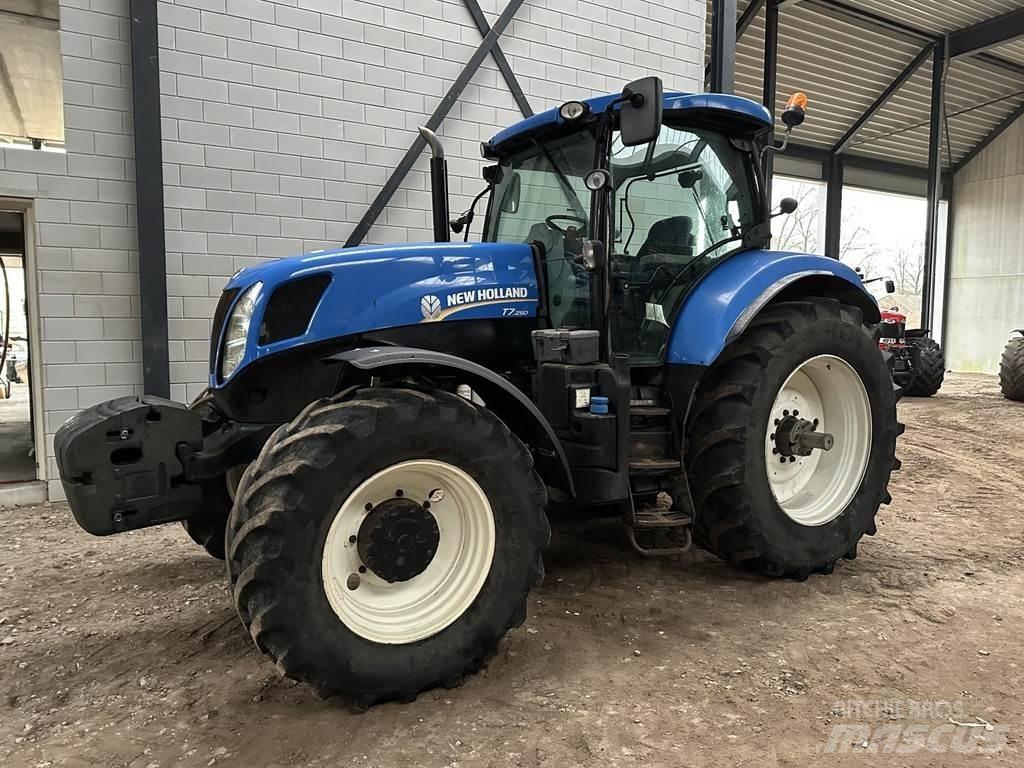New Holland T7.250 拖拉机/农用车