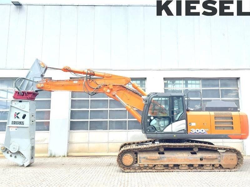Hitachi ZX 300 LC-6 组装挖掘机