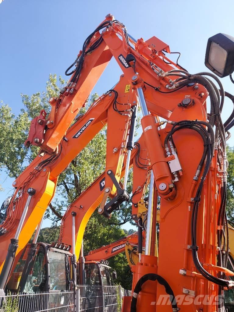 Doosan DX 85 R-3 中型挖掘机