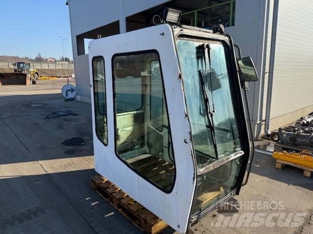 Liebherr SERIA B CAB 驾驶室与内部