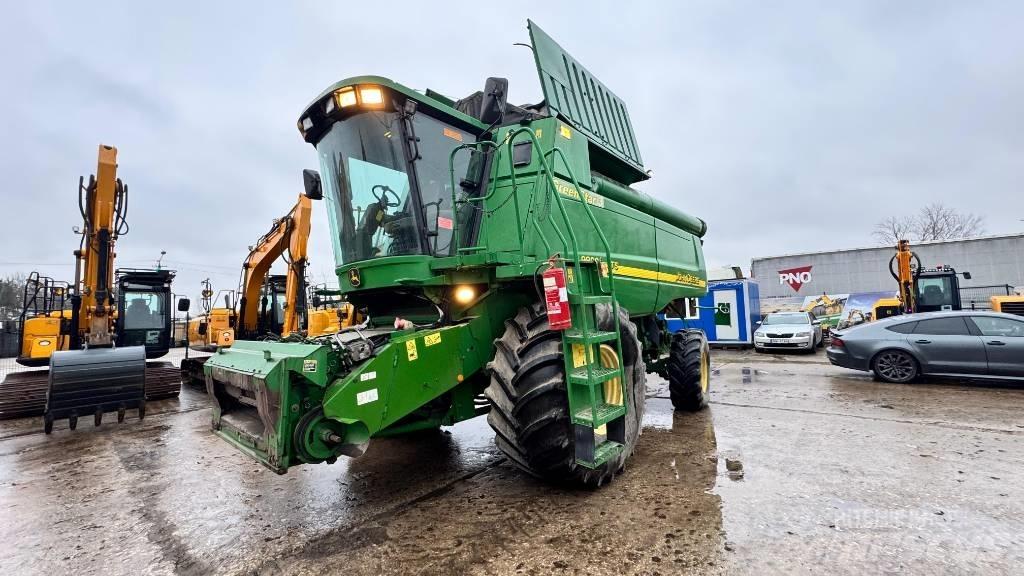 John Deere 9880 STS 联合收割机