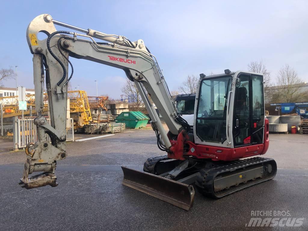 Takeuchi TB 370 中型挖掘机
