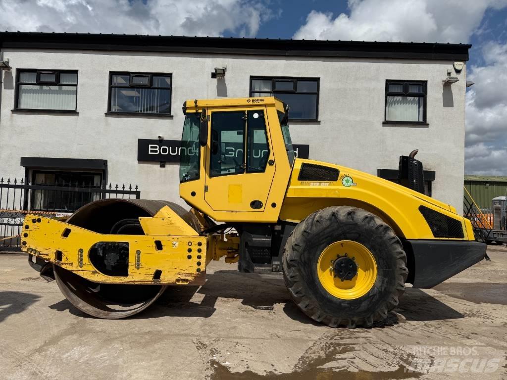 Bomag 213 DH-4i 单轮压路机