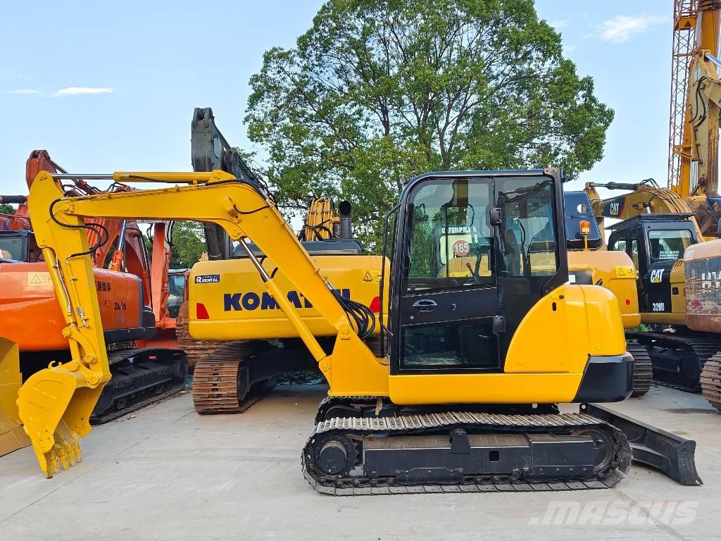 Komatsu PC 56-7 小型挖掘机