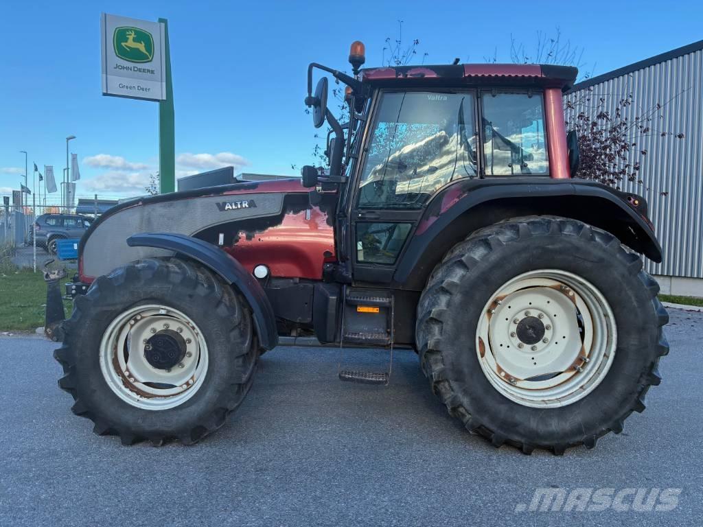 Valtra Traktor T 140 拖拉机/农用车