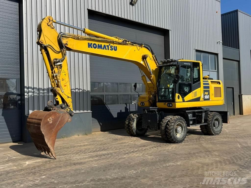 Komatsu PW180-11 轮式挖掘机