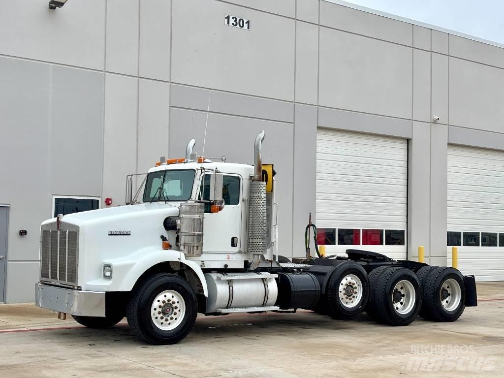 Kenworth T 800 牵引车