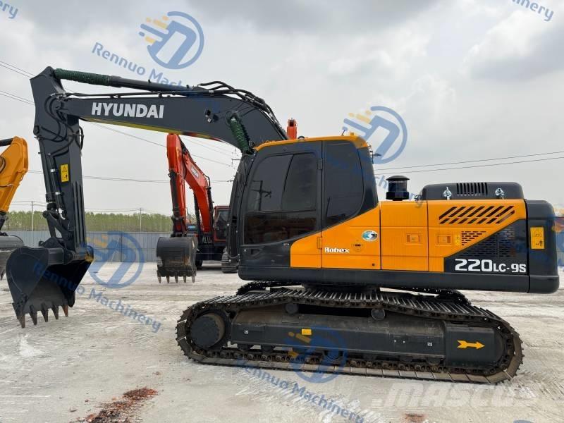 Hyundai R220LC-9S 履带挖掘机