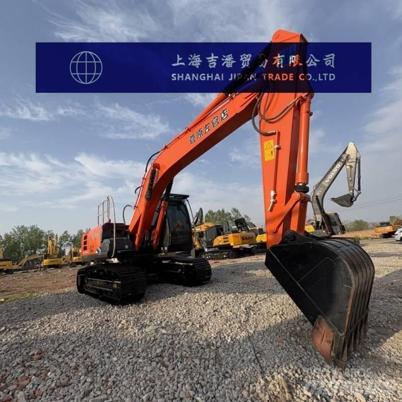 Hitachi ZX 200 履带挖掘机