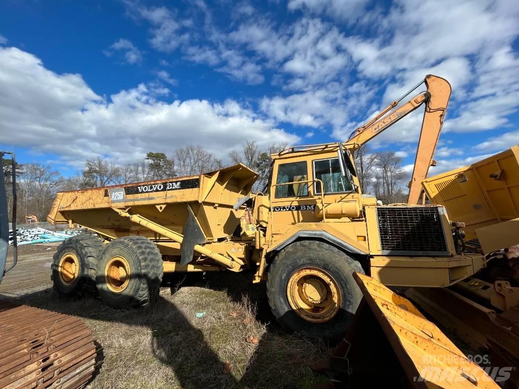 Volvo A 25 B 越野叉车|叉装车