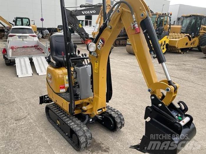 CAT 300.9D 小型挖掘机