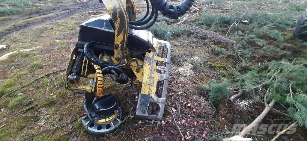John Deere 1270 E 收割机