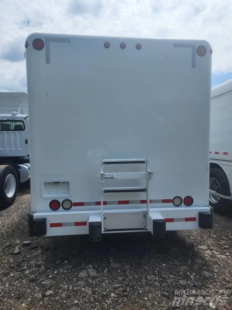 Freightliner M2 饮料运输车