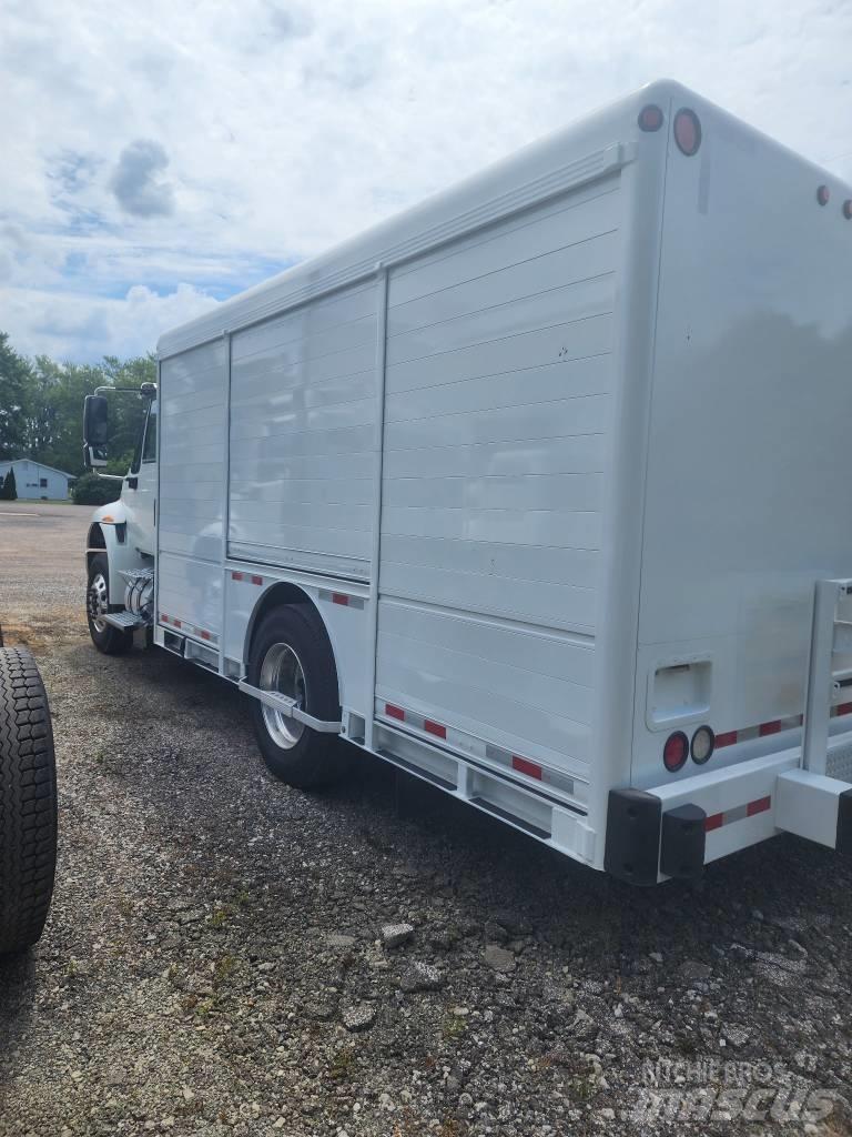 Freightliner M2 饮料运输车