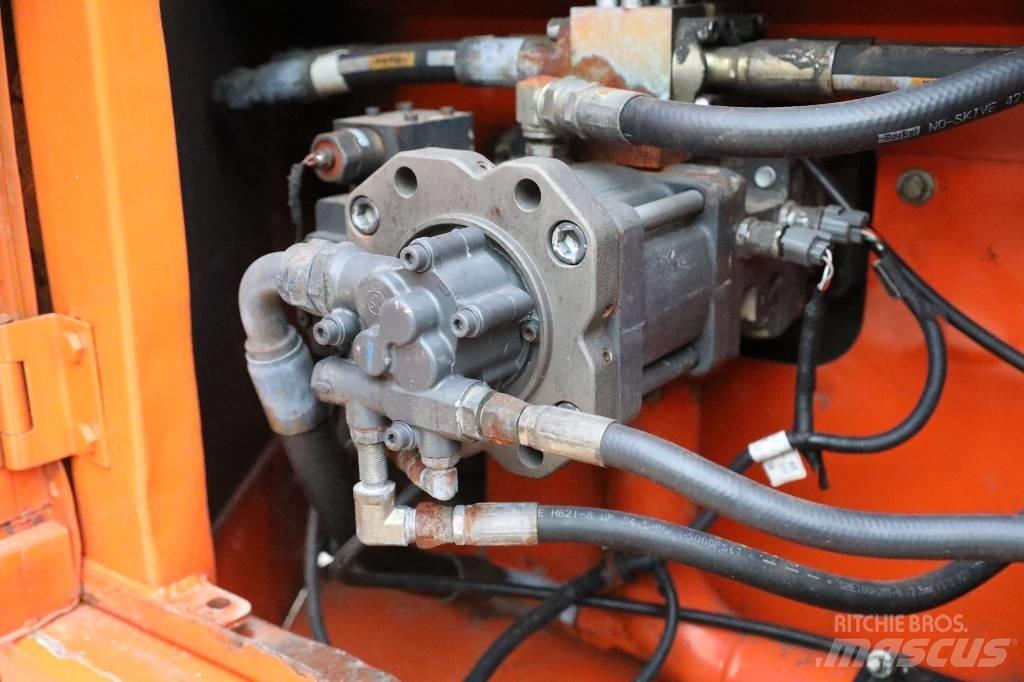 Doosan DX 150LC-9 小型挖掘机