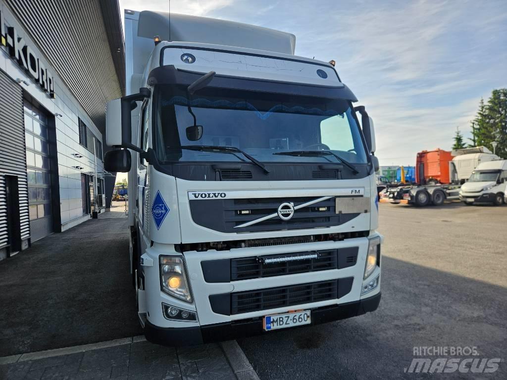 Volvo FM11 厢式货车