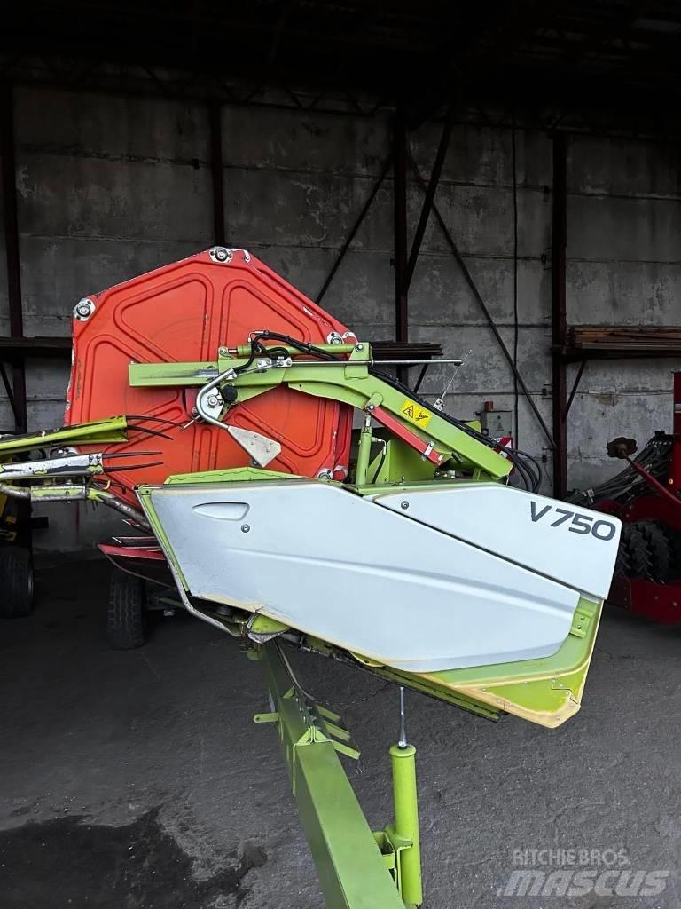 CLAAS Tucano 480 联合收割机