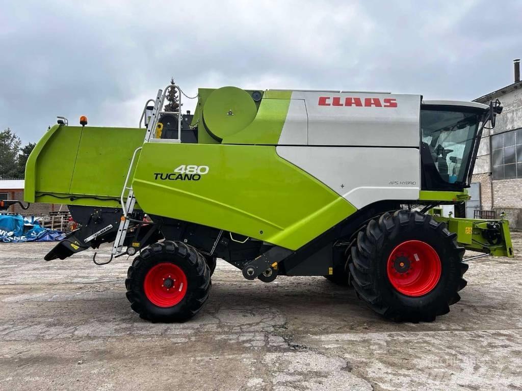 CLAAS Tucano 480 联合收割机